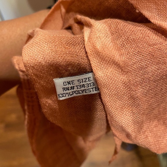 Light weight kimono, 100% polyester. - Picture 9 of 9